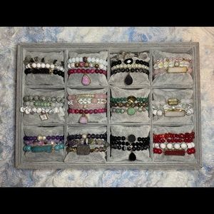 Gorgeous stack bracelets. Each stack comes with 3-6 bracelets.